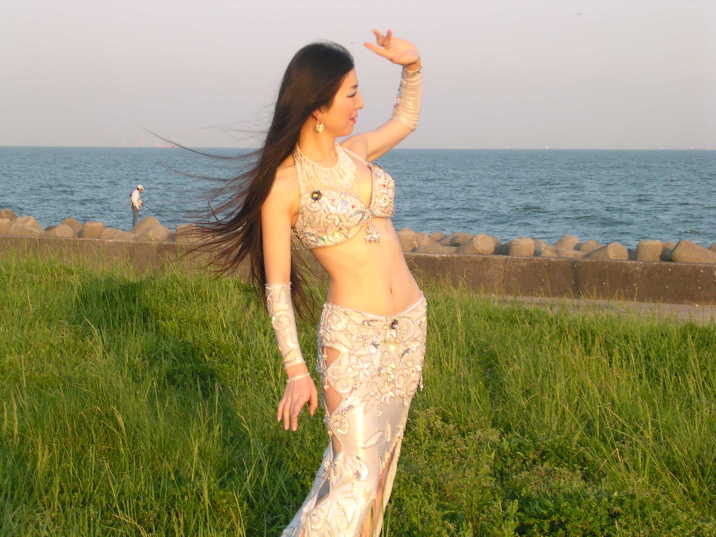 Belly dance